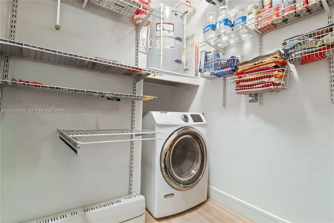 На продажу: $625,000 (3 спален, 2 ванн, 1598 Квадратных фут)