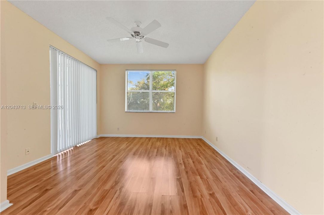 For Sale: $269,000 (3 beds, 2 baths, 1375 Square Feet)