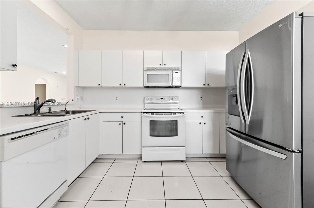 For Sale: $269,000 (3 beds, 2 baths, 1375 Square Feet)
