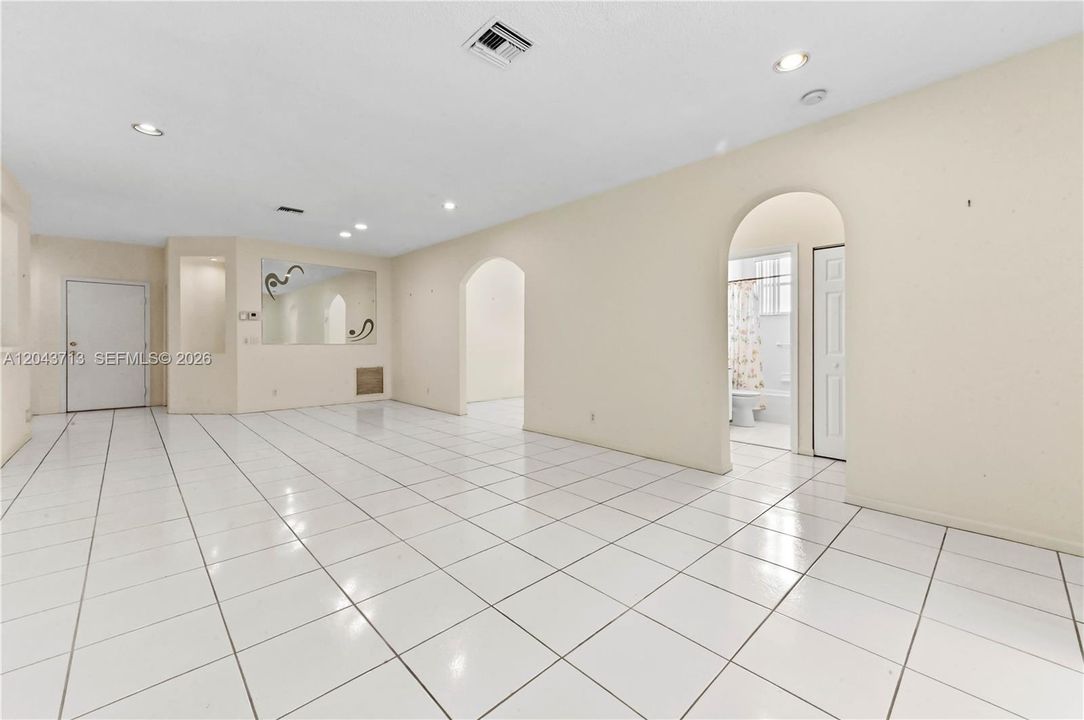 For Sale: $269,000 (3 beds, 2 baths, 1375 Square Feet)