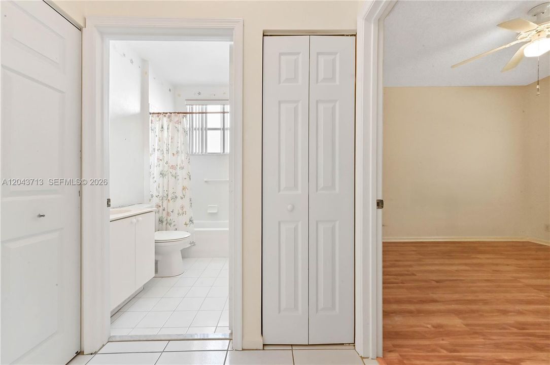For Sale: $269,000 (3 beds, 2 baths, 1375 Square Feet)