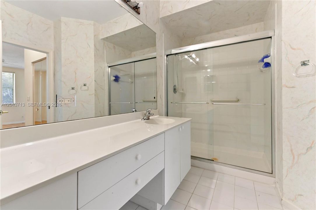 For Sale: $269,000 (3 beds, 2 baths, 1375 Square Feet)