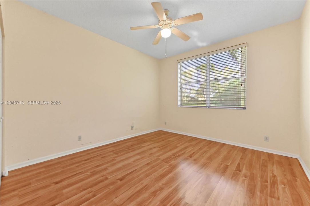 For Sale: $269,000 (3 beds, 2 baths, 1375 Square Feet)