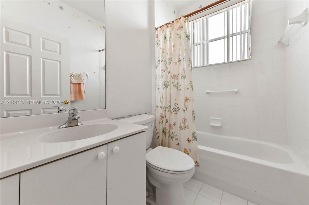 For Sale: $269,000 (3 beds, 2 baths, 1375 Square Feet)