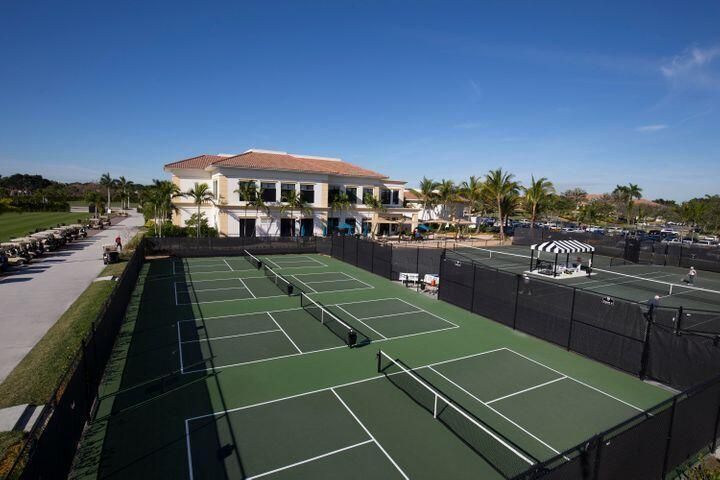 Ibis Pickleball Courts