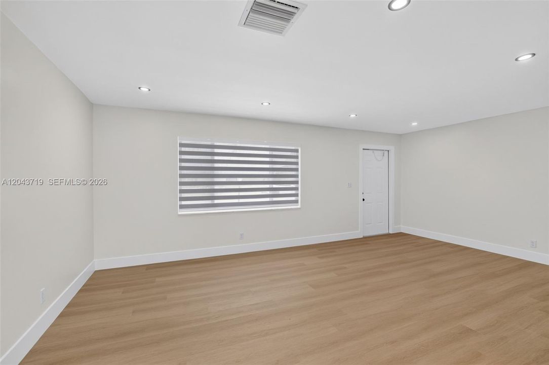 En Venta: $424,999 (2 camas, 2 baños, 1322 Pies cuadrados)