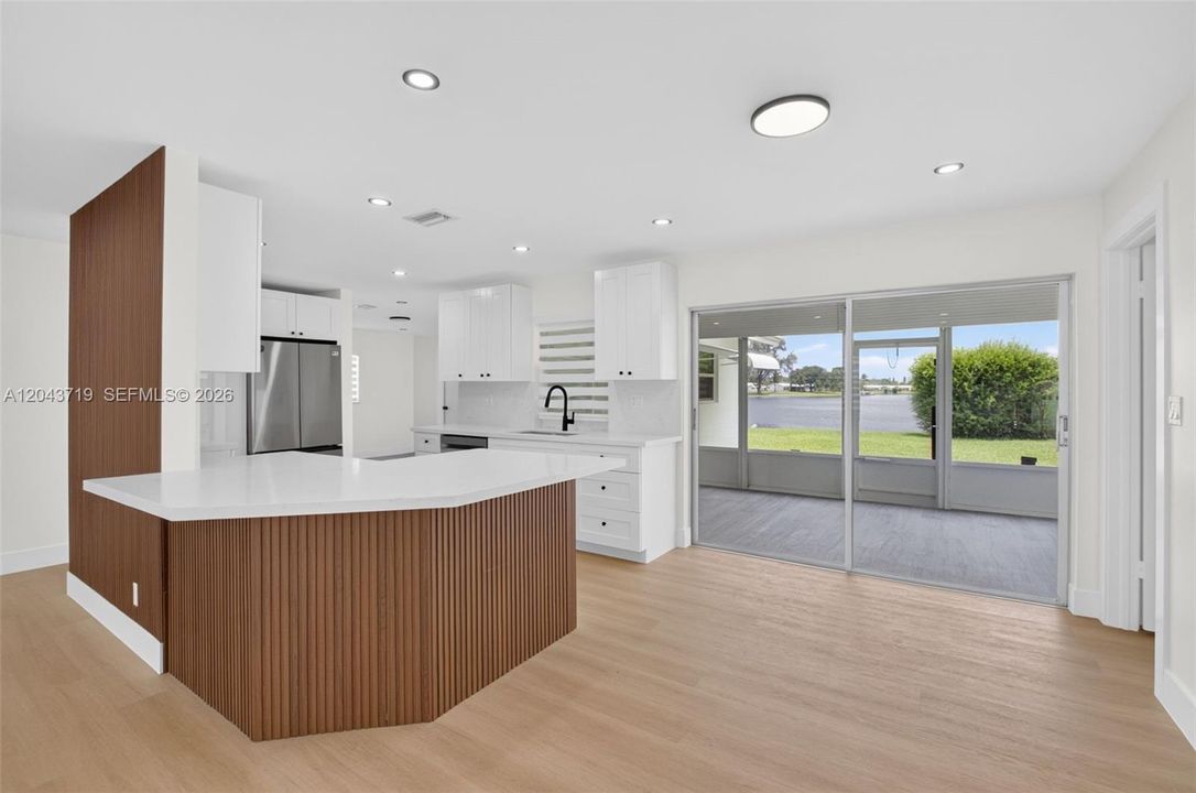 En Venta: $424,999 (2 camas, 2 baños, 1322 Pies cuadrados)