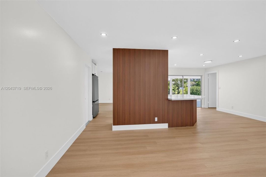 En Venta: $424,999 (2 camas, 2 baños, 1322 Pies cuadrados)