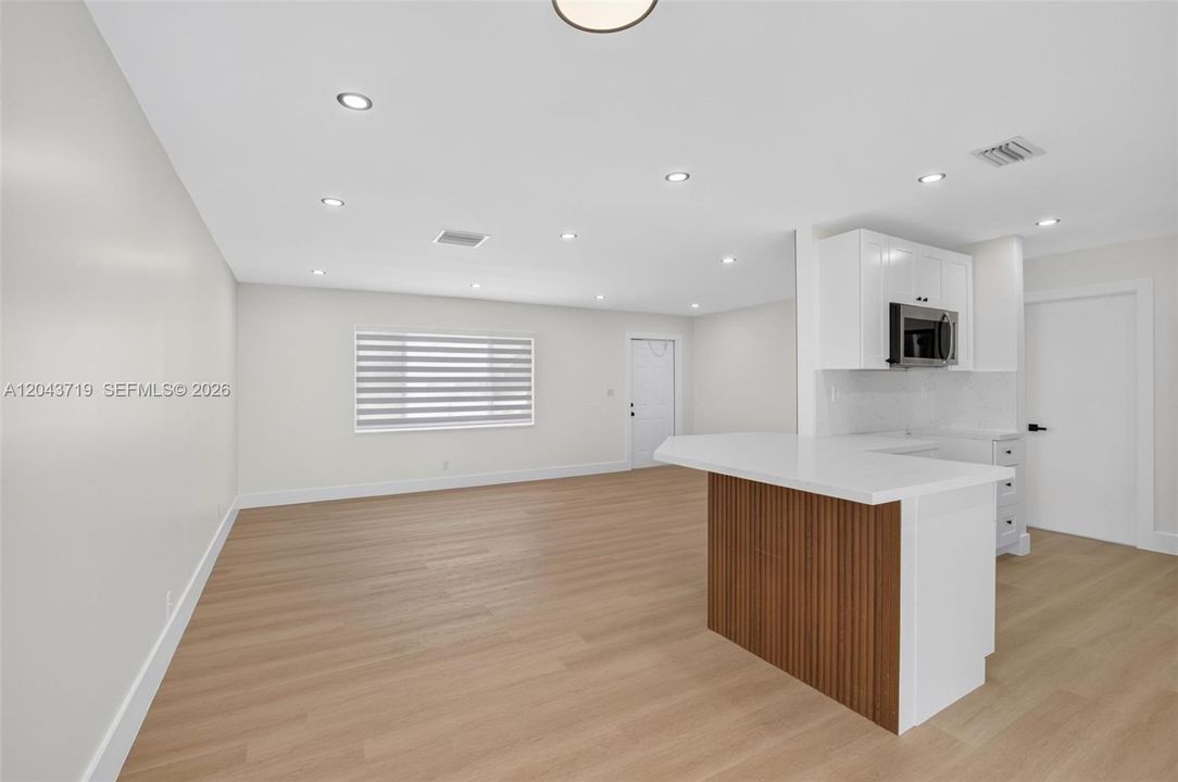 En Venta: $424,999 (2 camas, 2 baños, 1322 Pies cuadrados)