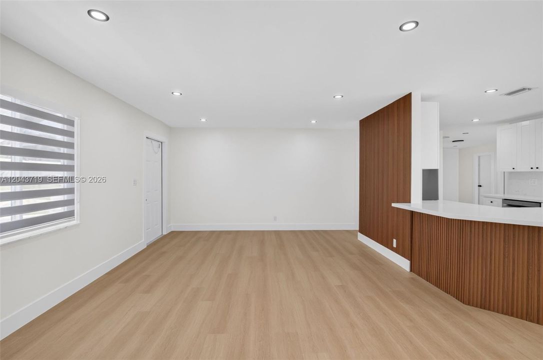 En Venta: $424,999 (2 camas, 2 baños, 1322 Pies cuadrados)