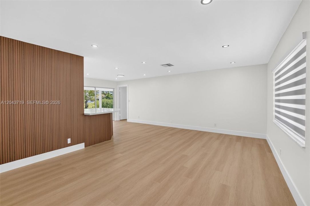 En Venta: $424,999 (2 camas, 2 baños, 1322 Pies cuadrados)