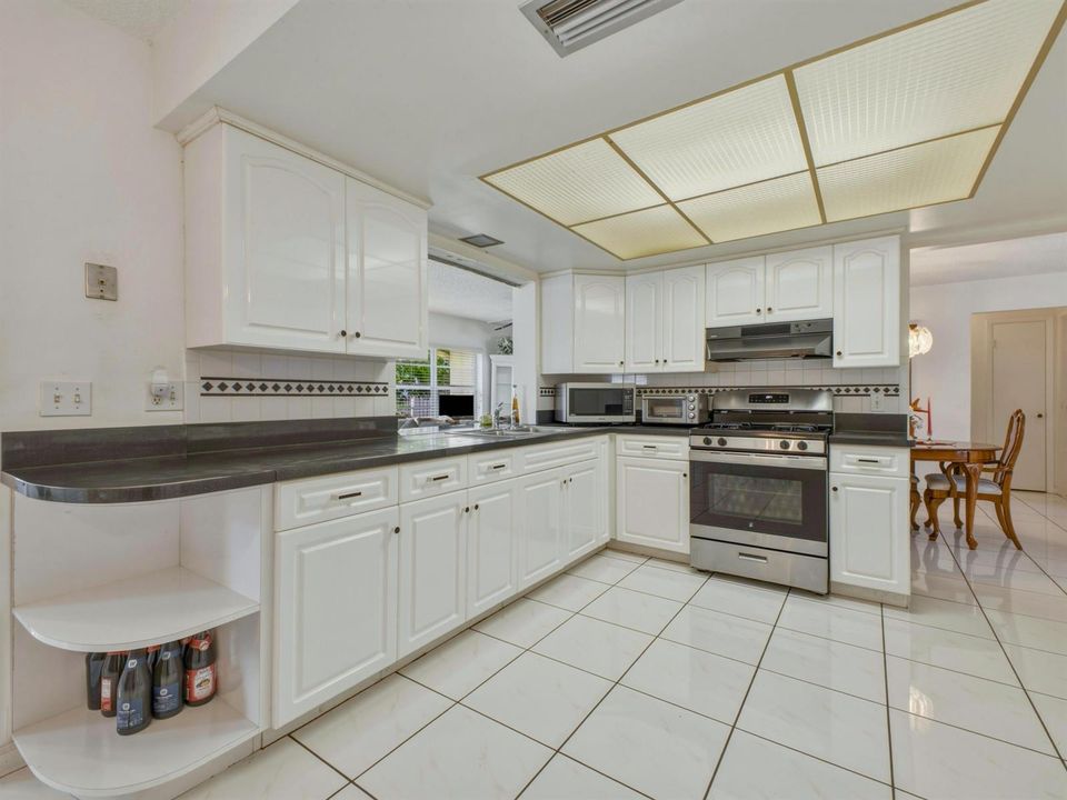 Kitchen 1