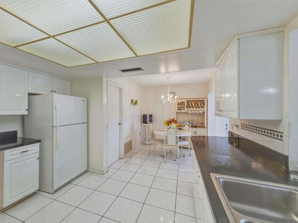 Kitchen to Breakfast 2