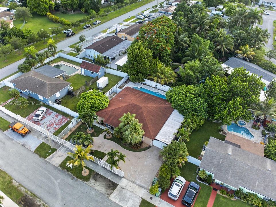 На продажу: $680,000 (3 спален, 3 ванн, 1968 Квадратных фут)