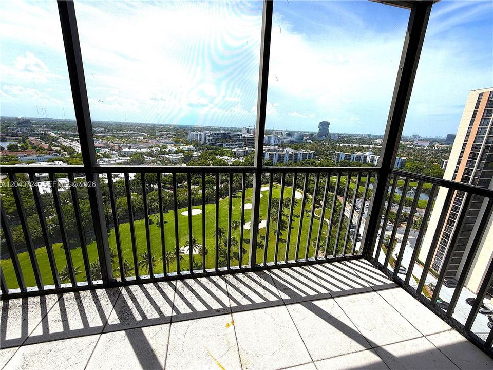 En Venta: $299,000 (2 camas, 2 baños, 1238 Pies cuadrados)