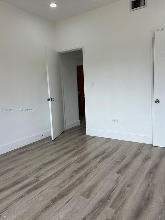 В аренду: $1,975 (1 спален, 1 ванн, 16314 Квадратных фут)