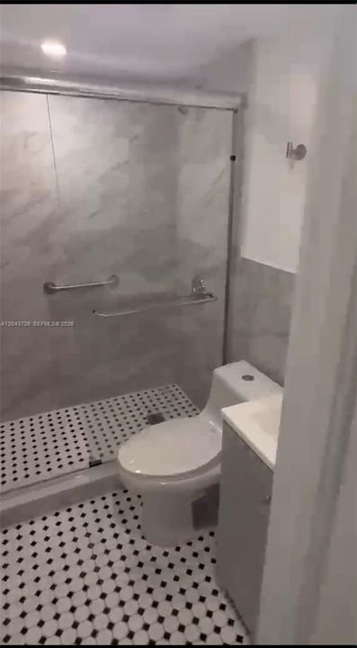 В аренду: $1,975 (1 спален, 1 ванн, 16314 Квадратных фут)