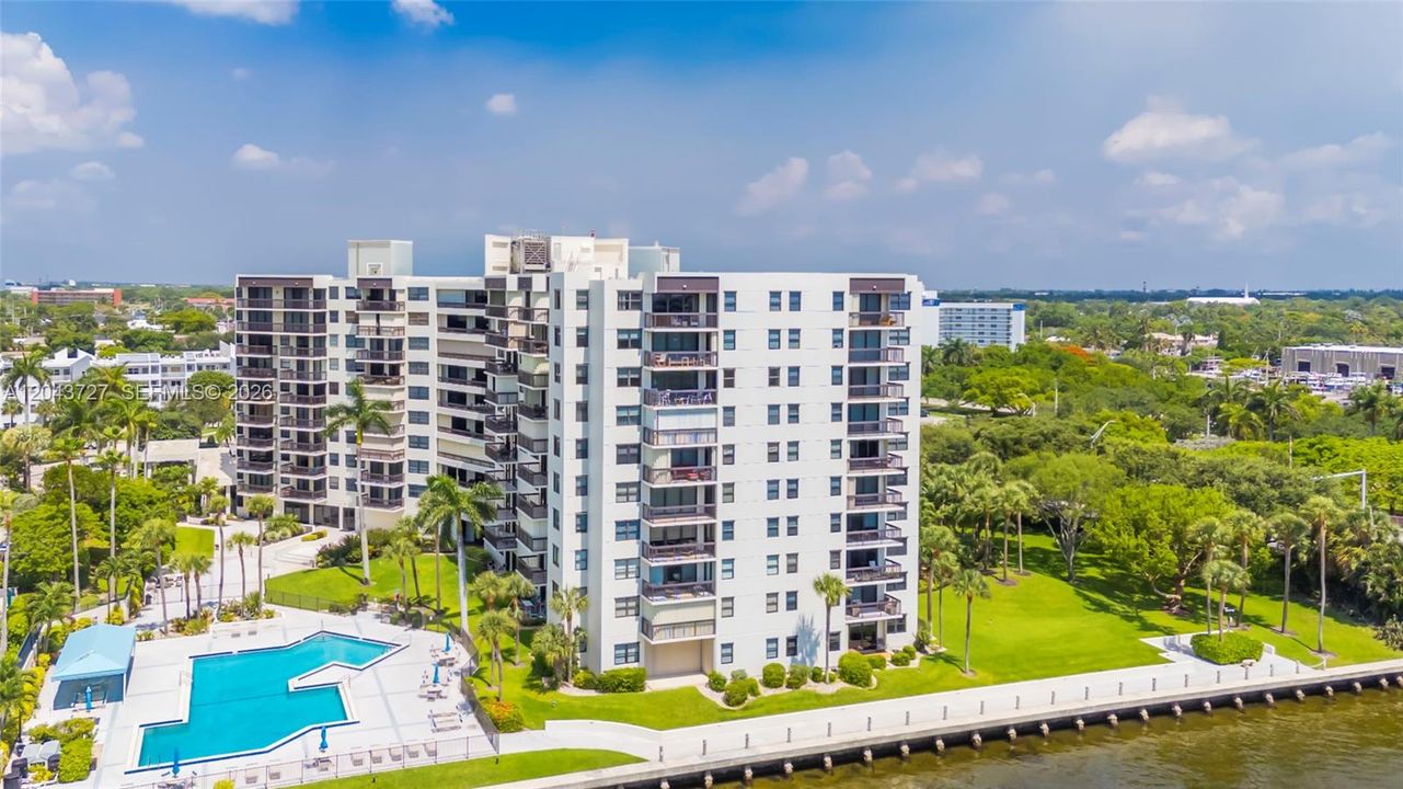 На продажу: $659,000 (2 спален, 2 ванн, 1220 Квадратных фут)