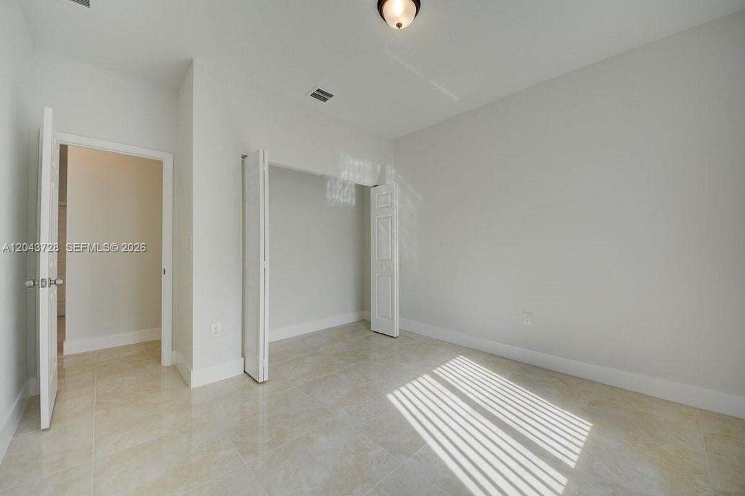 В аренду: $2,975 (3 спален, 2 ванн, 1730 Квадратных фут)