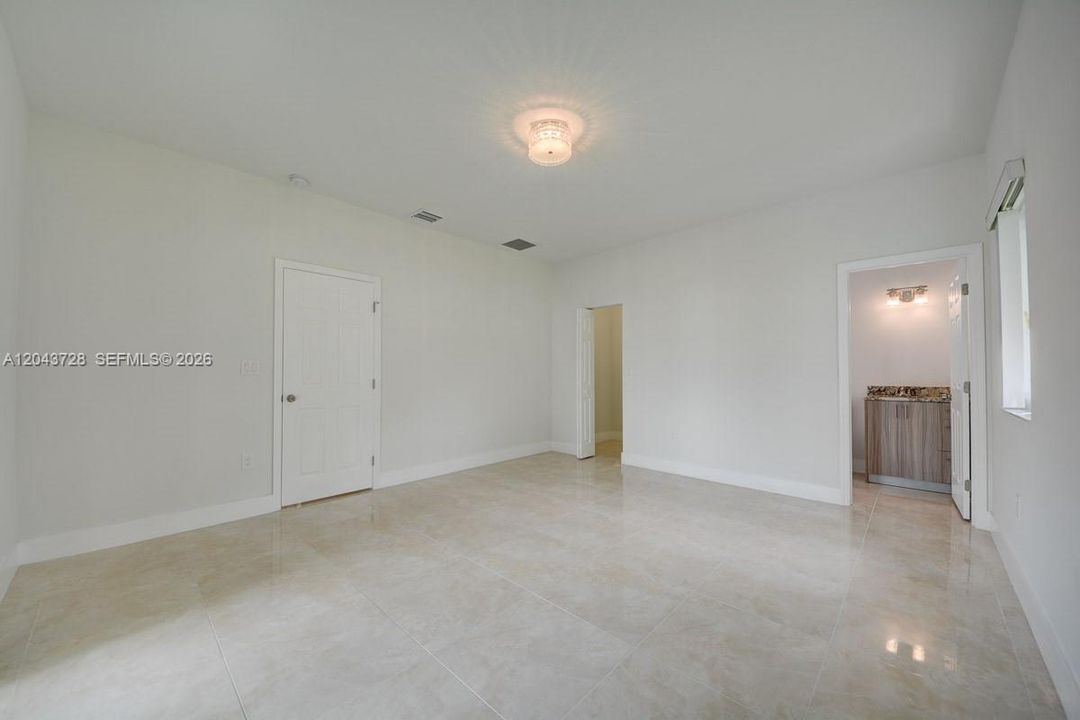 В аренду: $2,975 (3 спален, 2 ванн, 1730 Квадратных фут)
