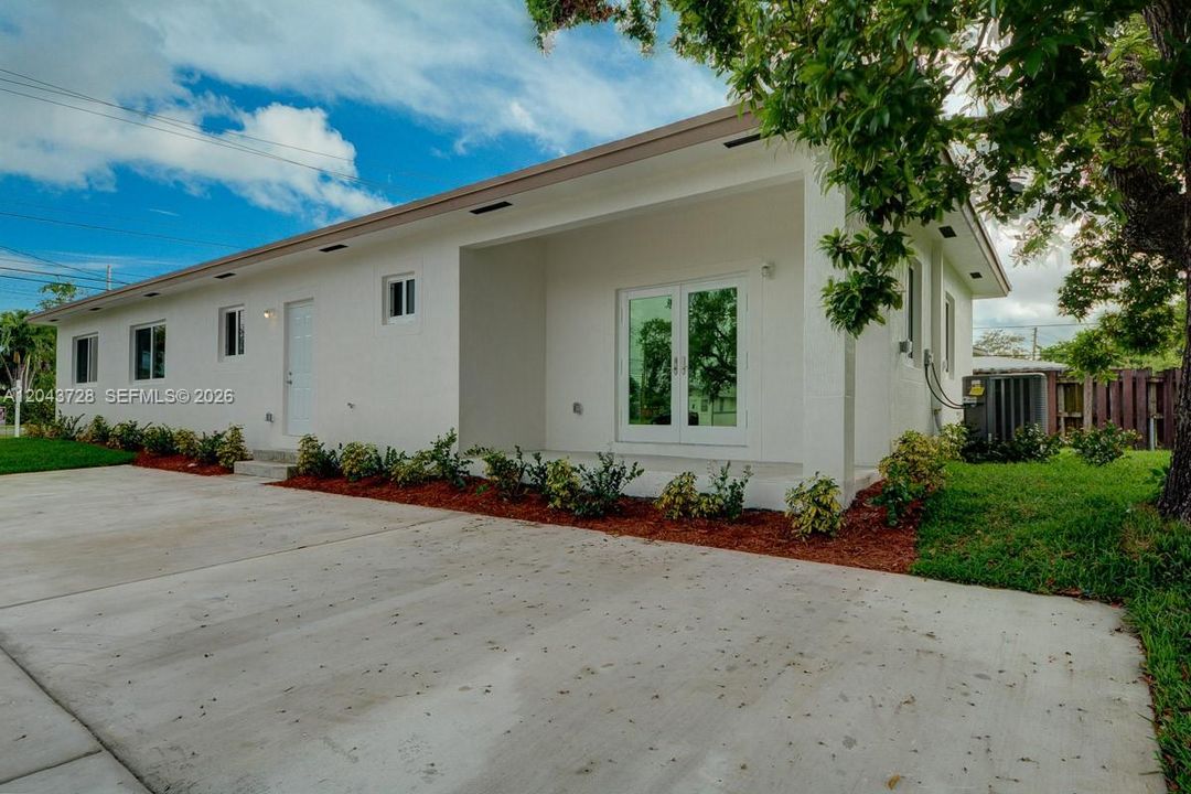 В аренду: $2,975 (3 спален, 2 ванн, 1730 Квадратных фут)