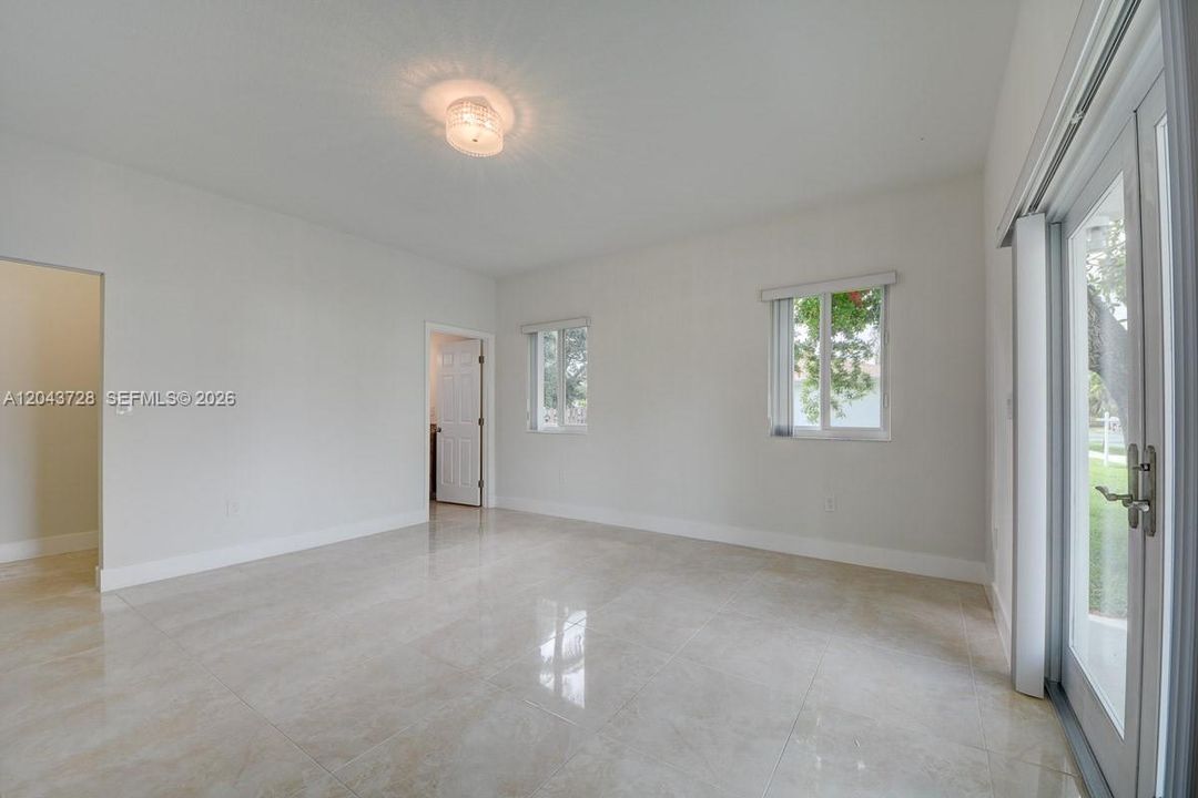 В аренду: $2,975 (3 спален, 2 ванн, 1730 Квадратных фут)