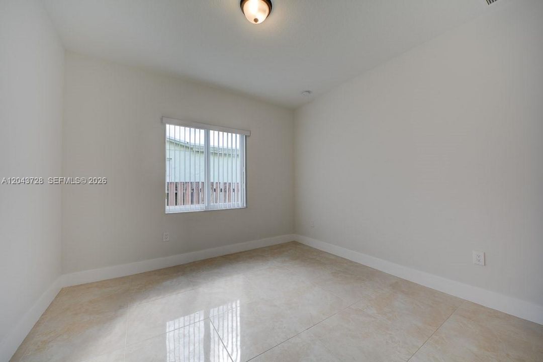 В аренду: $2,975 (3 спален, 2 ванн, 1730 Квадратных фут)
