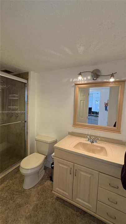 En Venta: $175,000 (2 camas, 2 baños, 1160 Pies cuadrados)