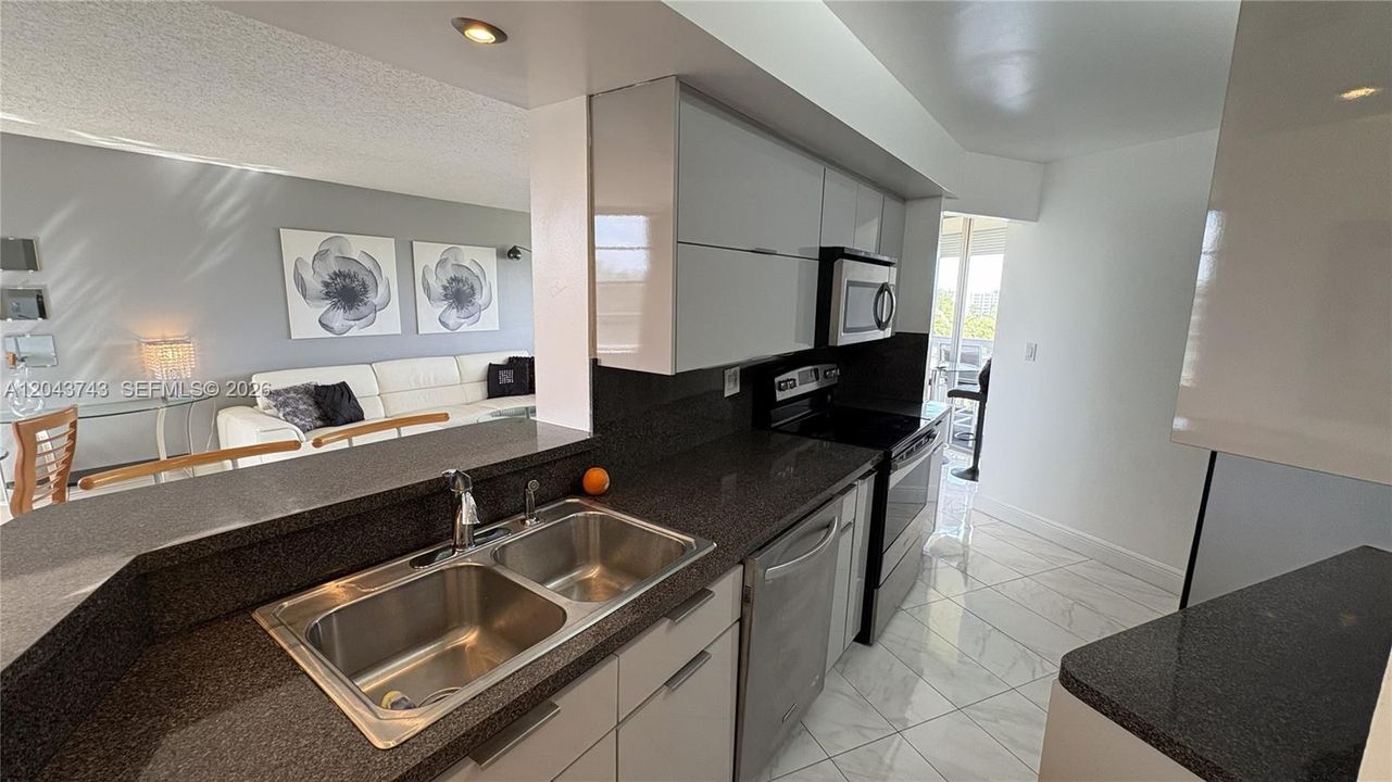 En Venta: $175,000 (2 camas, 2 baños, 1160 Pies cuadrados)