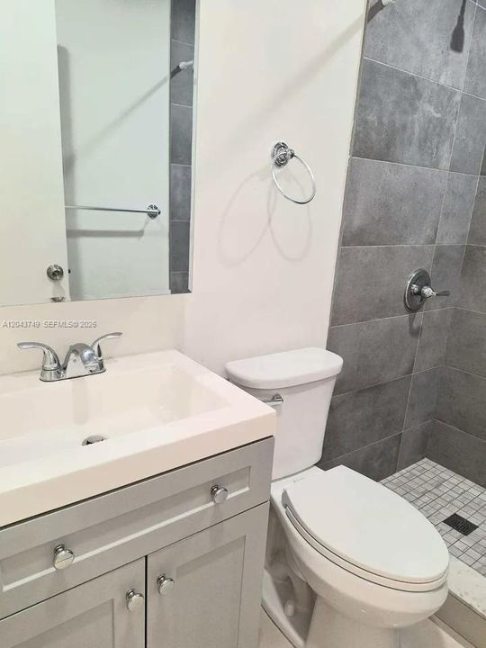 В аренду: $2,000 (2 спален, 1 ванн, 2253 Квадратных фут)
