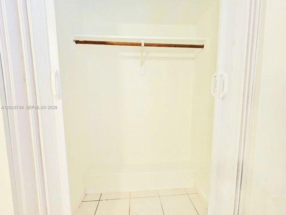 В аренду: $2,000 (2 спален, 1 ванн, 2253 Квадратных фут)