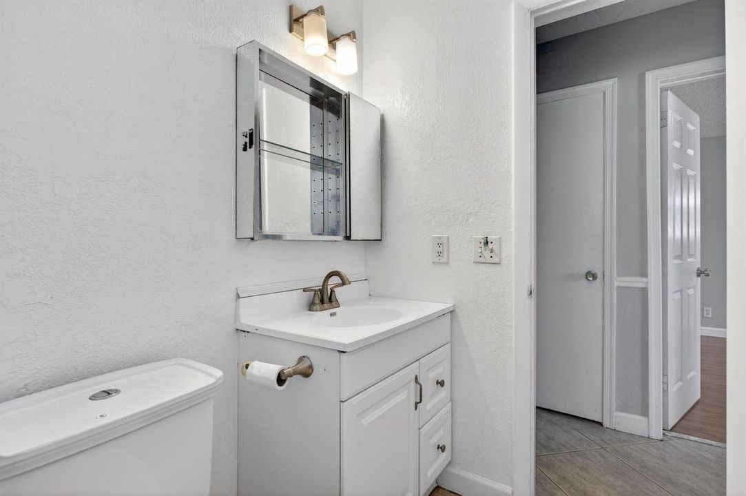40-web-or-mls-6382-8247