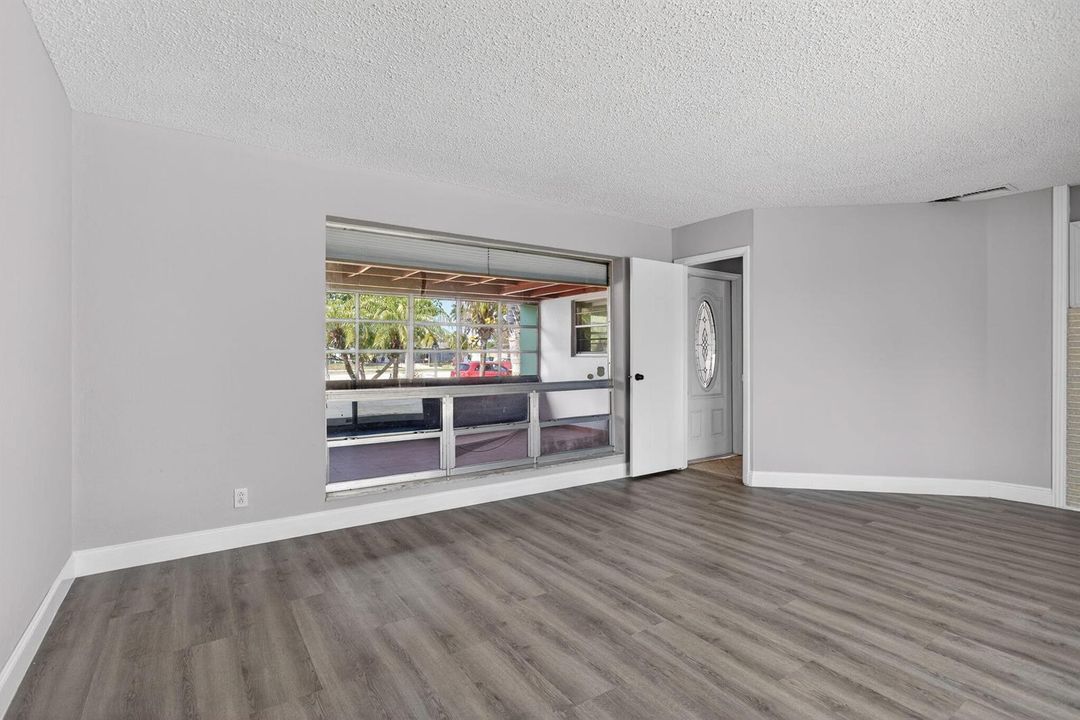 28-web-or-mls-6382-8187