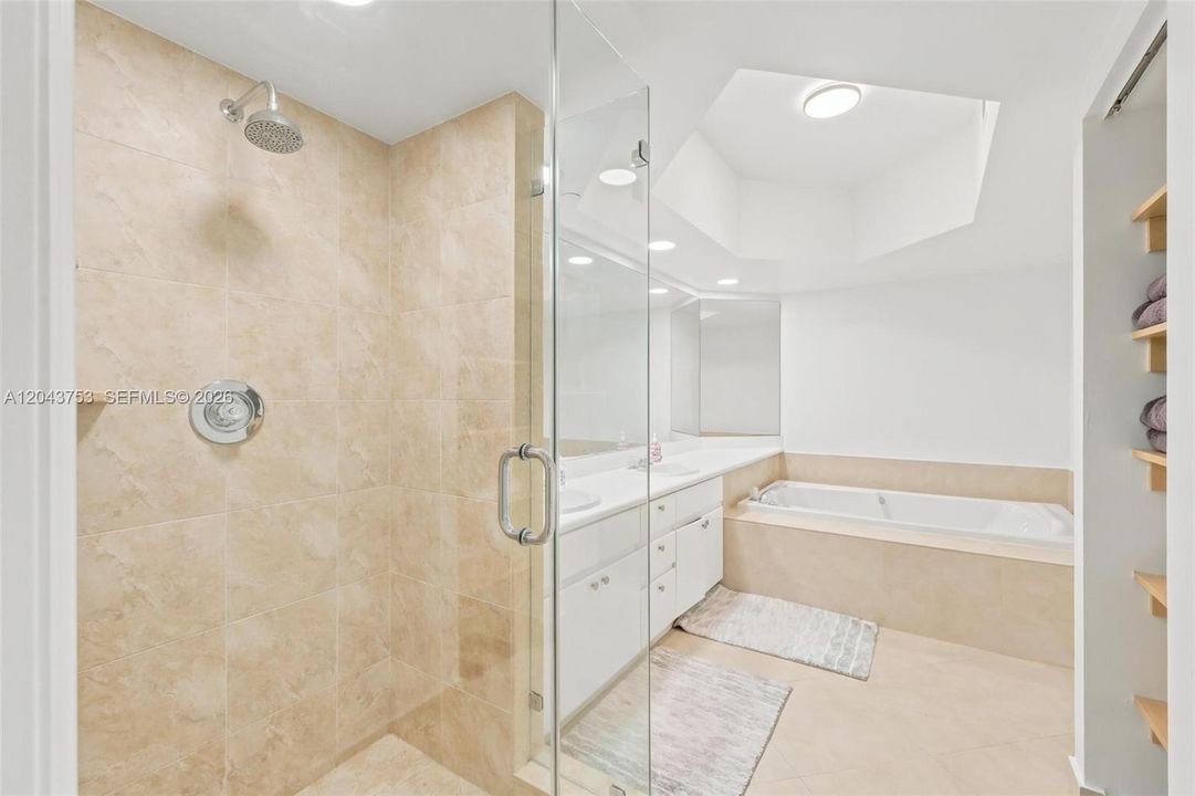 В аренду: $10,000 (3 спален, 3 ванн, 2220 Квадратных фут)