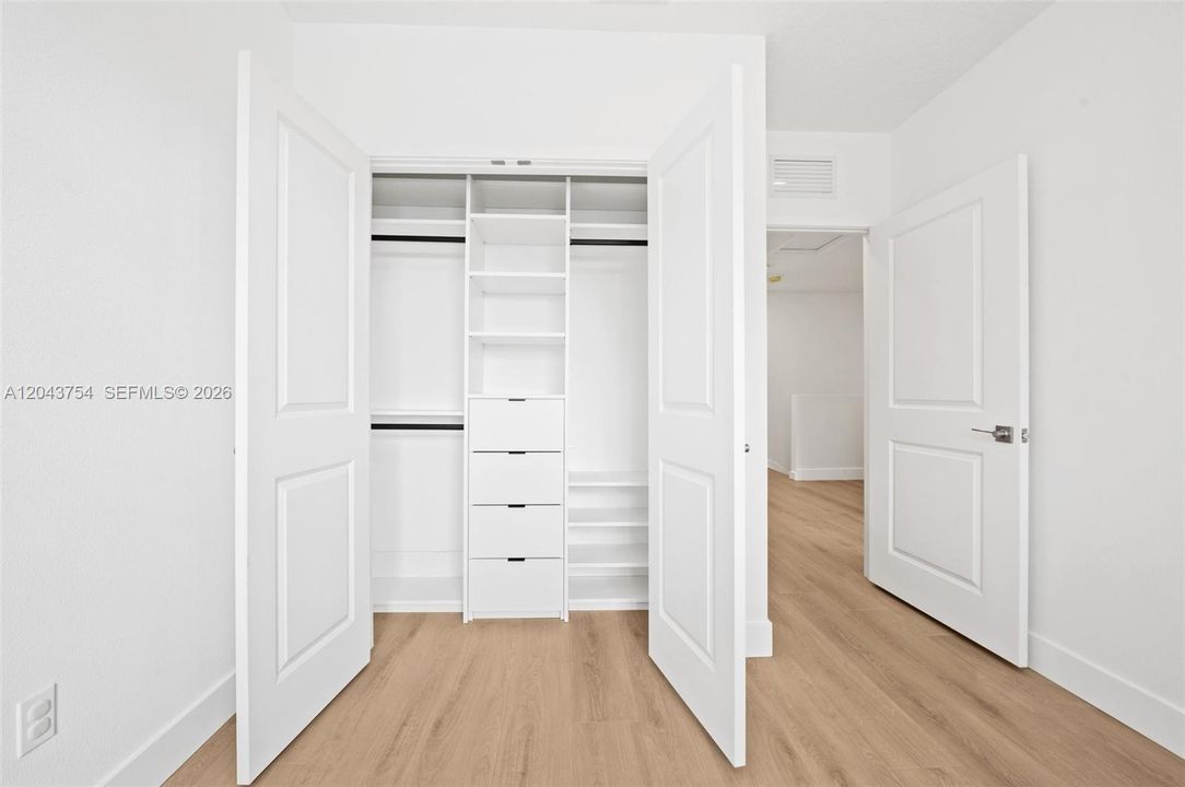 В аренду: $3,200 (3 спален, 2 ванн, 1524 Квадратных фут)