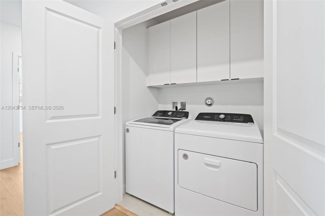 В аренду: $3,200 (3 спален, 2 ванн, 1524 Квадратных фут)