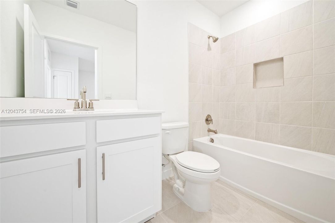 В аренду: $3,200 (3 спален, 2 ванн, 1524 Квадратных фут)