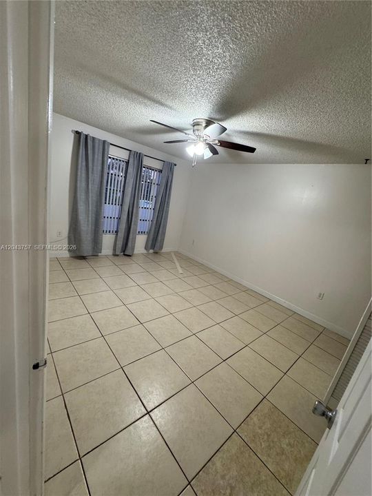 For Rent: $1,700 (1 beds, 1 baths, 710 Square Feet)