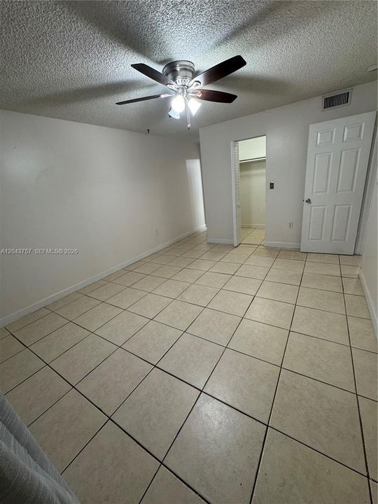 For Rent: $1,700 (1 beds, 1 baths, 710 Square Feet)