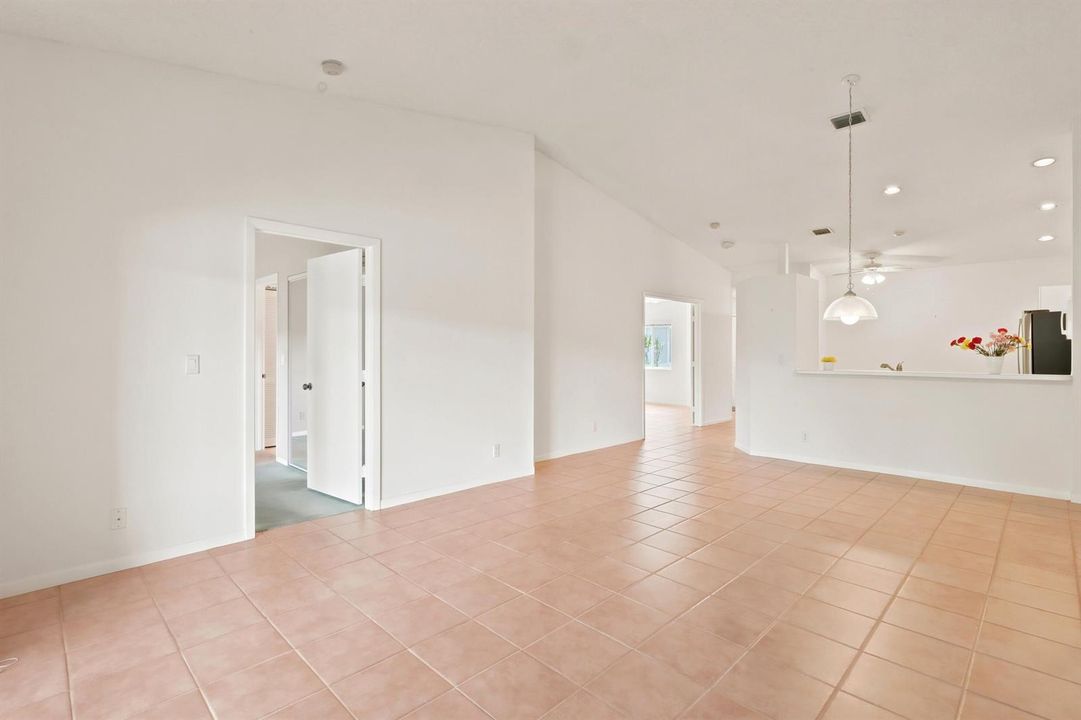10_10432_lake_vista_cir_boca_raton_fl_33