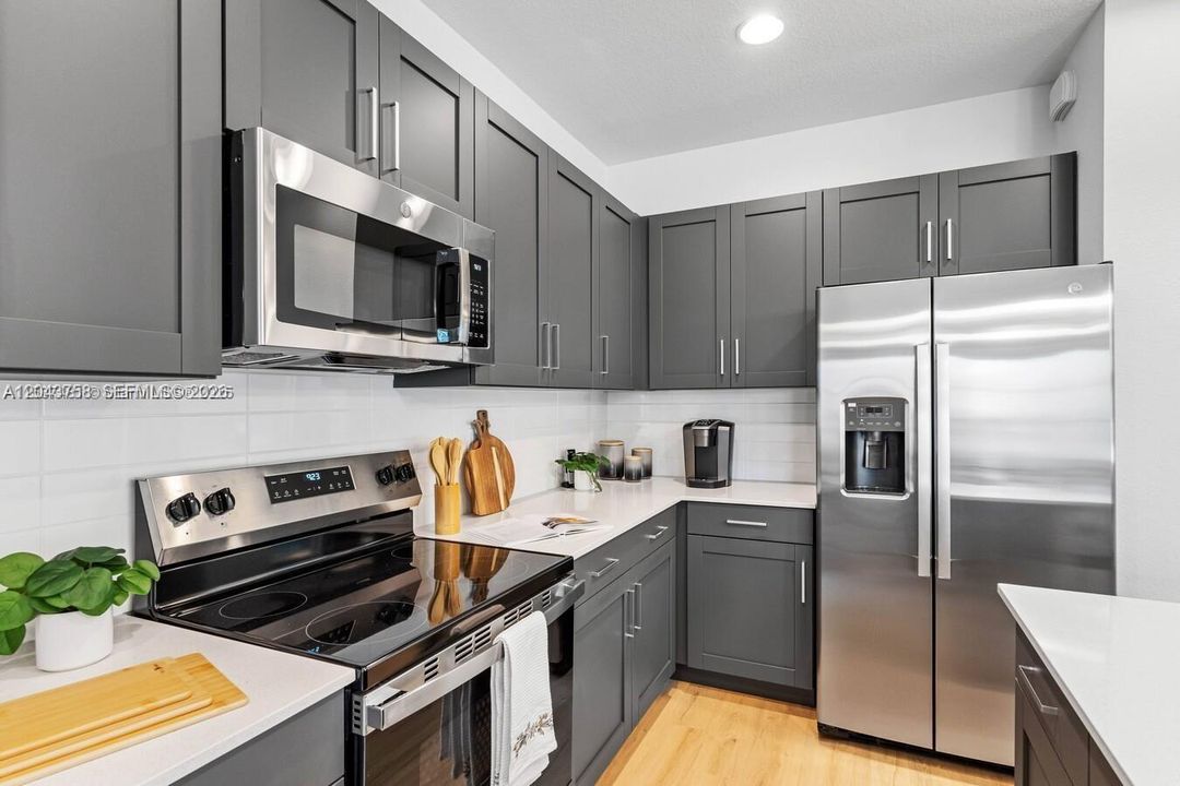 For Rent: $3,025 (4 beds, 2 baths, 1820 Square Feet)