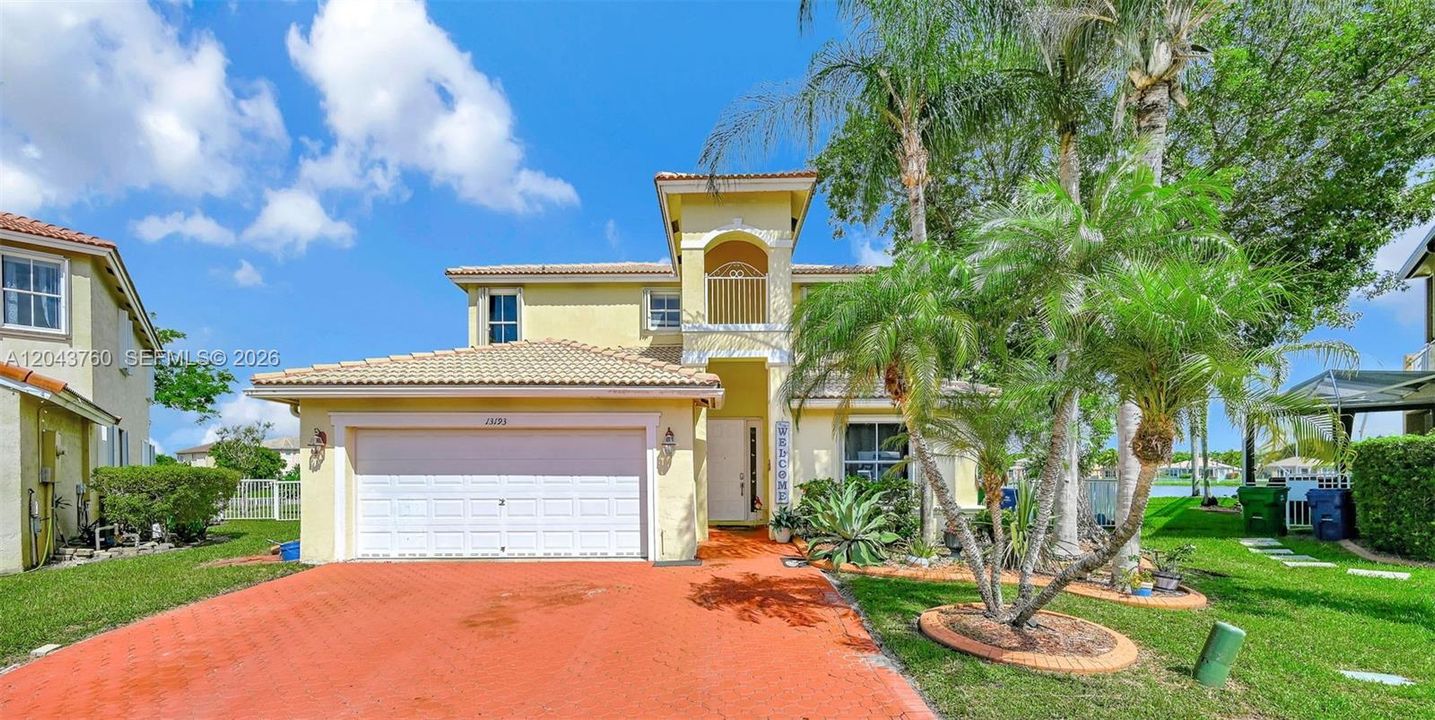 For Sale: $830,000 (6 beds, 3 baths, 3064 Square Feet)