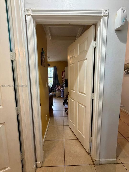 For Sale: $830,000 (6 beds, 3 baths, 3064 Square Feet)