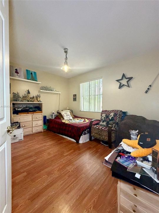 For Sale: $830,000 (6 beds, 3 baths, 3064 Square Feet)