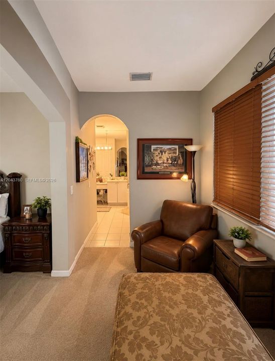 For Sale: $830,000 (6 beds, 3 baths, 3064 Square Feet)