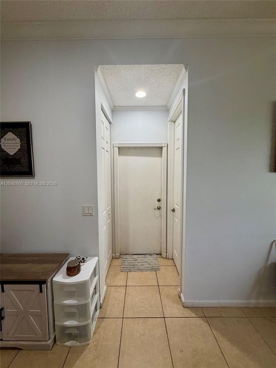 For Sale: $830,000 (6 beds, 3 baths, 3064 Square Feet)