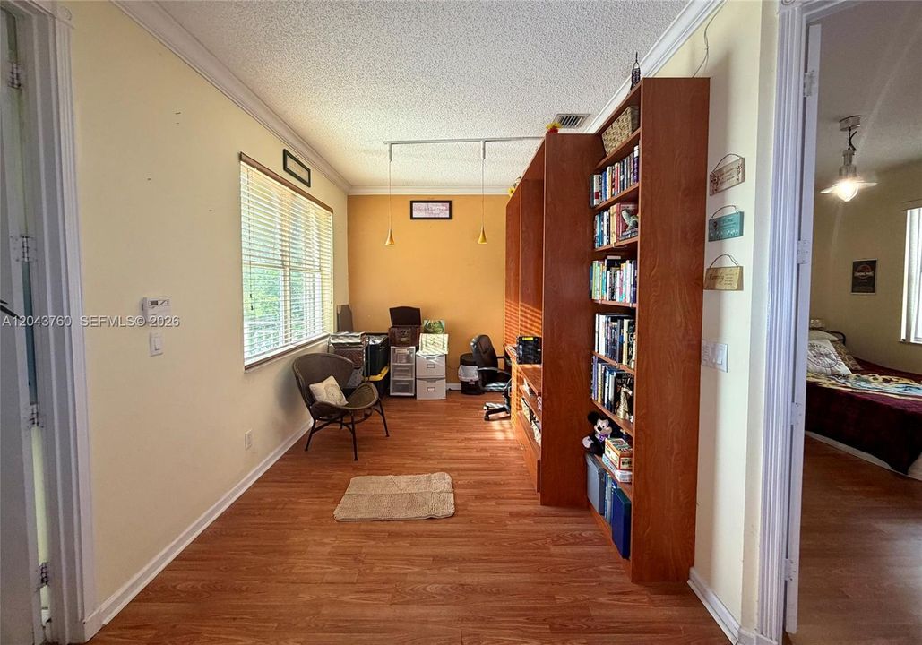 For Sale: $830,000 (6 beds, 3 baths, 3064 Square Feet)