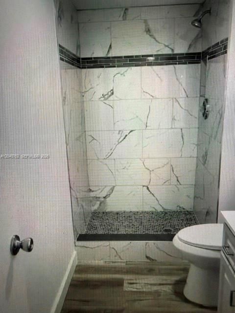На продажу: $194,900 (2 спален, 2 ванн, 1100 Квадратных фут)
