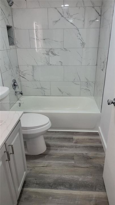 На продажу: $194,900 (2 спален, 2 ванн, 1100 Квадратных фут)