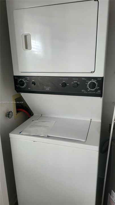 На продажу: $194,900 (2 спален, 2 ванн, 1100 Квадратных фут)